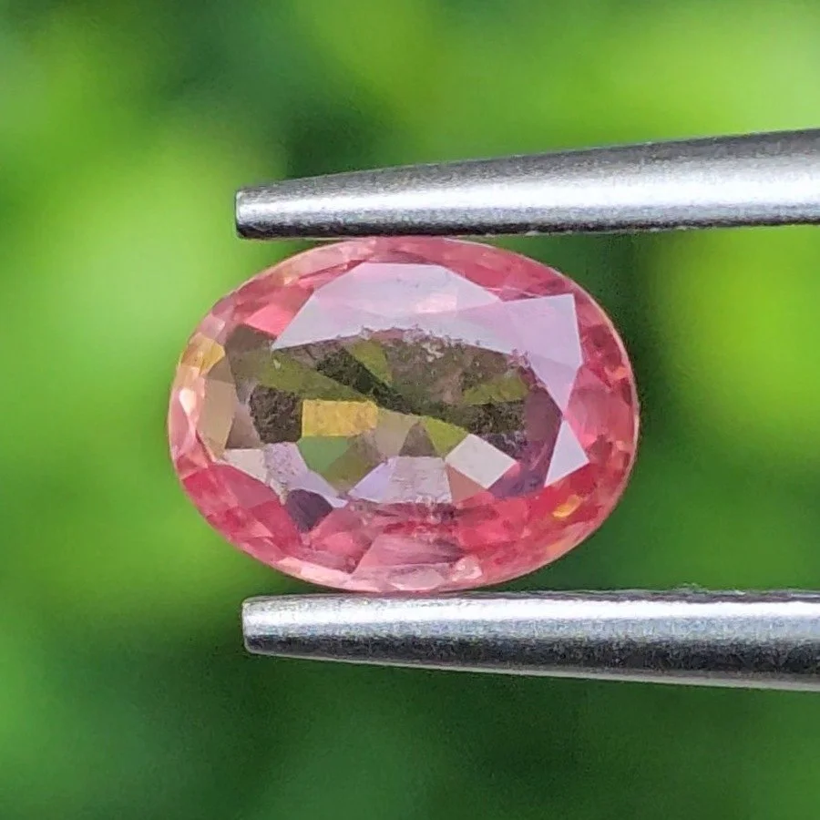 แซฟไฟร์ สีชมพูส้ม Pink-Orange Sapphire