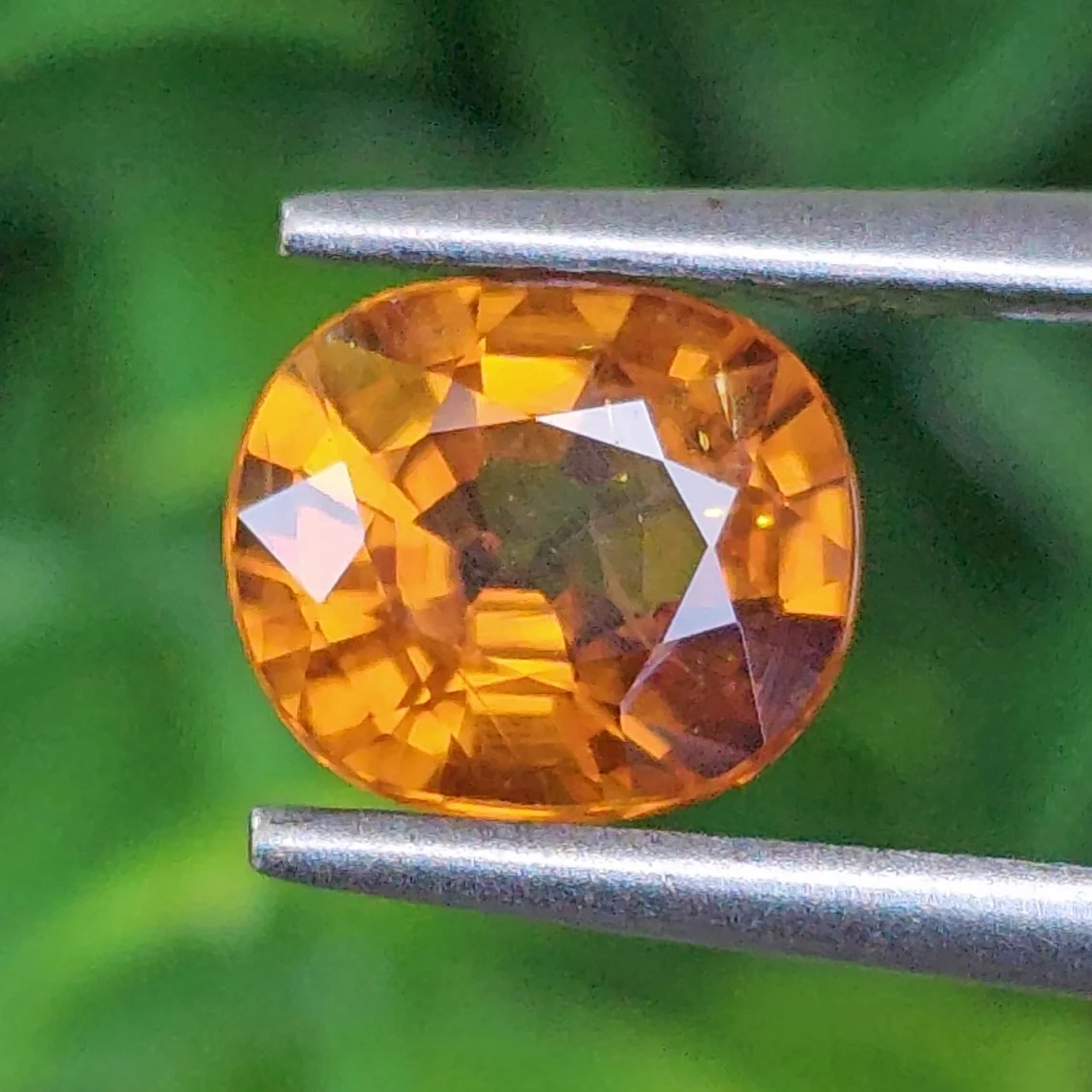 บุษราคัม Yellow Sapphire