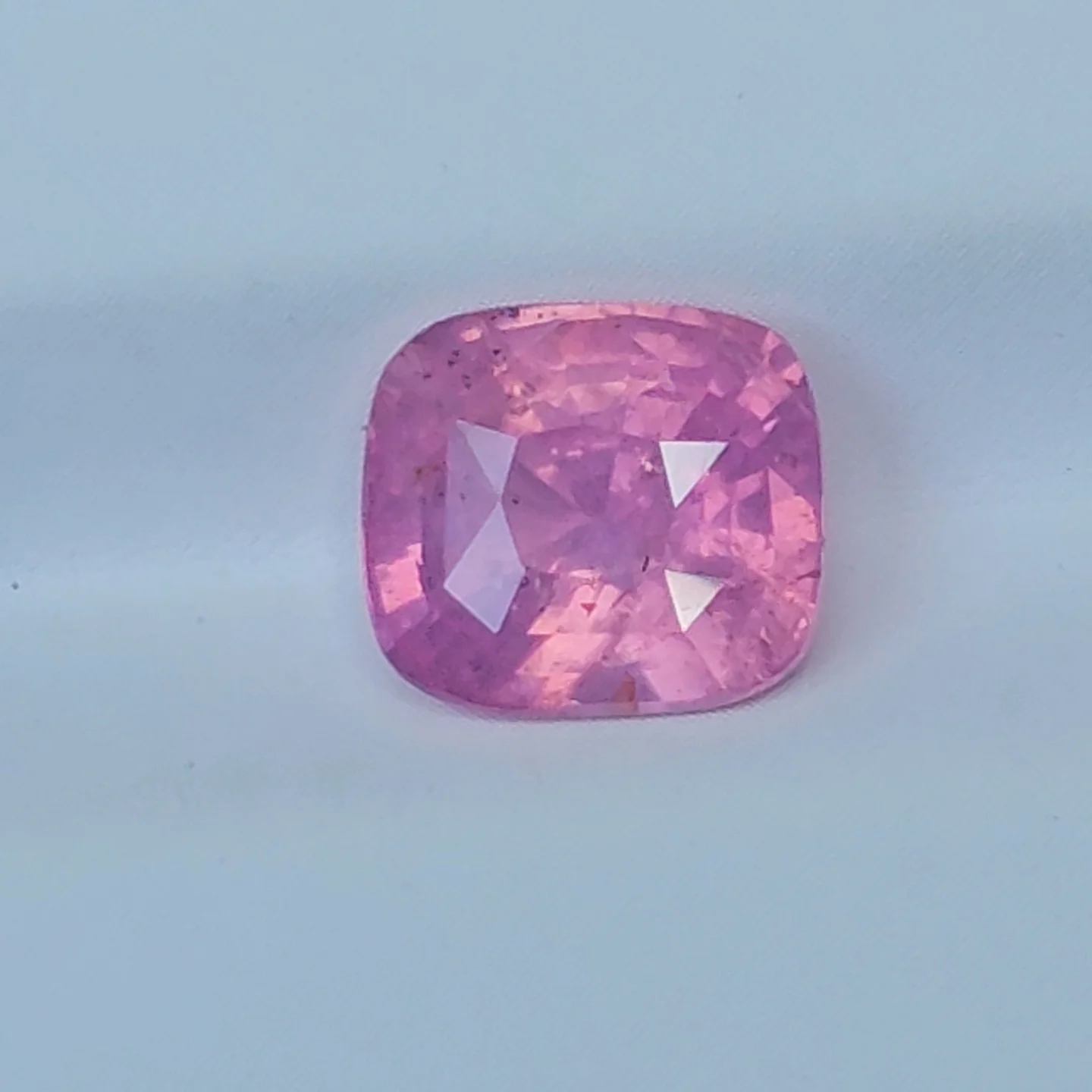 พัดพารัดชา Padparadscha Sapphire