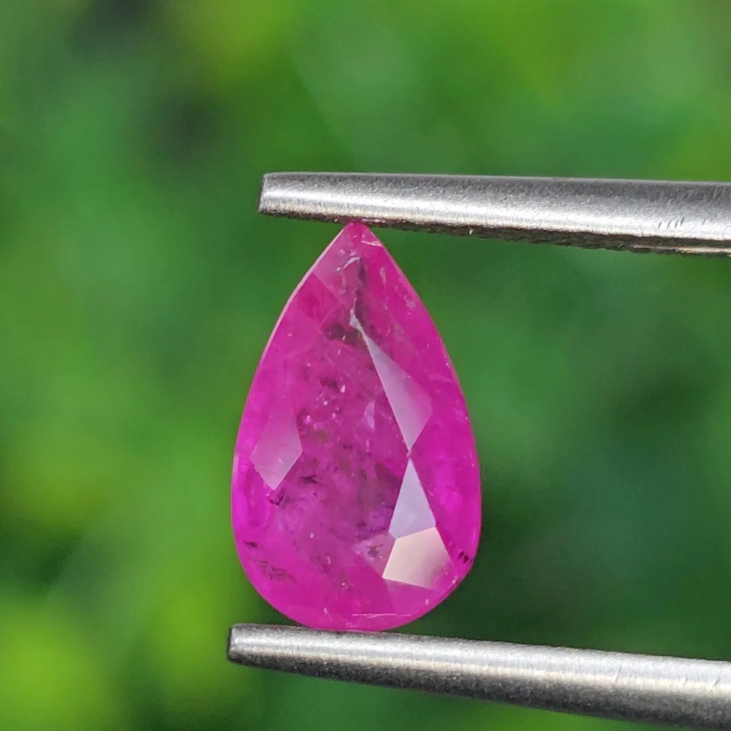 พิ้งค์แซฟไฟร์ Pink Sapphire