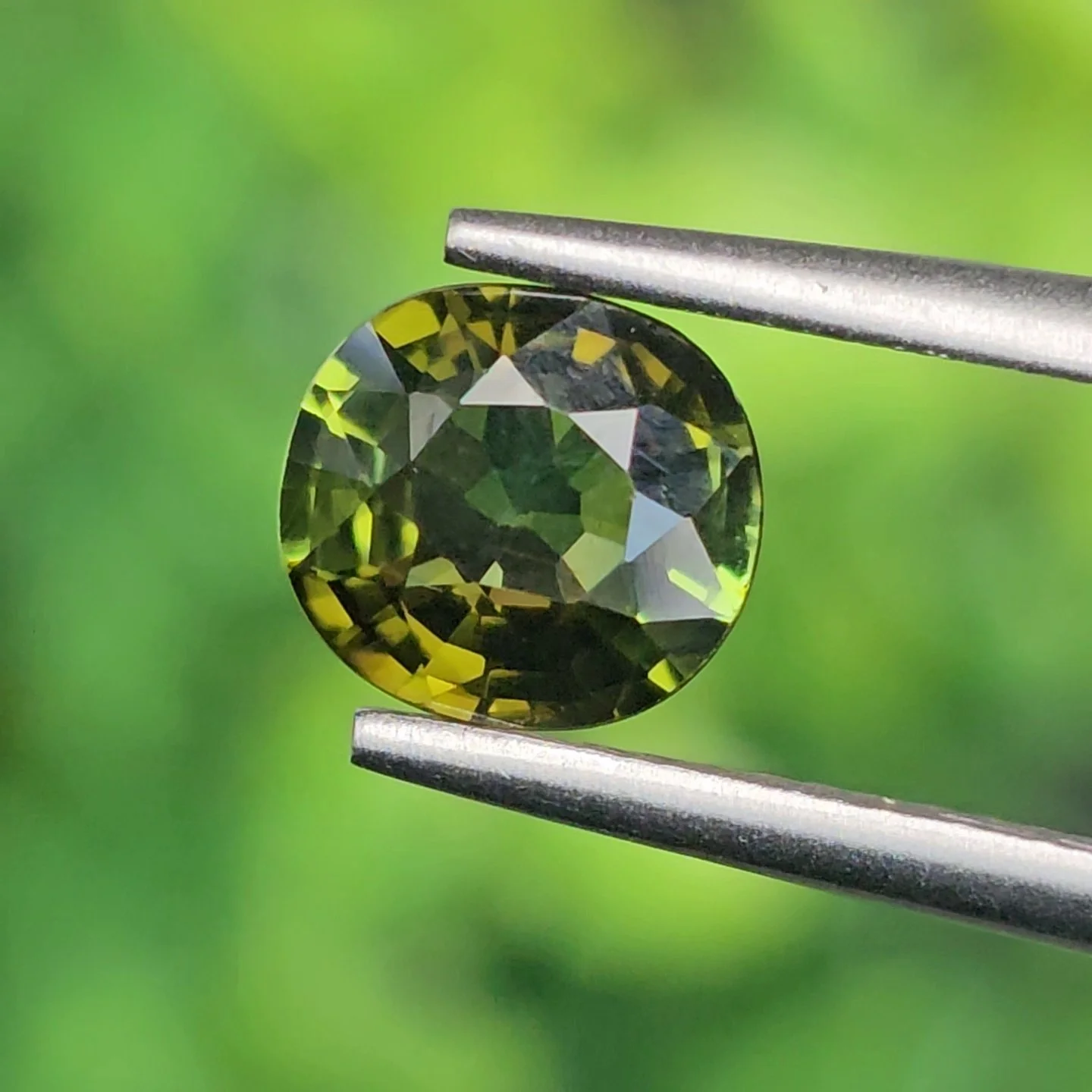 ทัวร์มาลีน Tourmaline