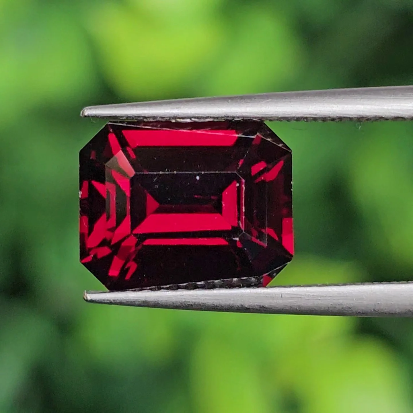 โกเมน Garnet