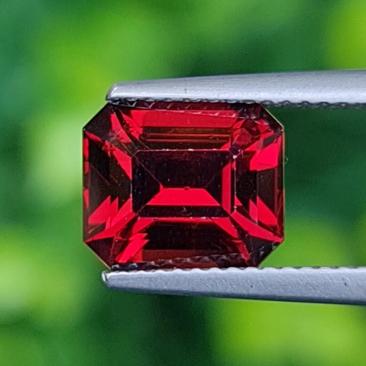 โกเมน Garnet