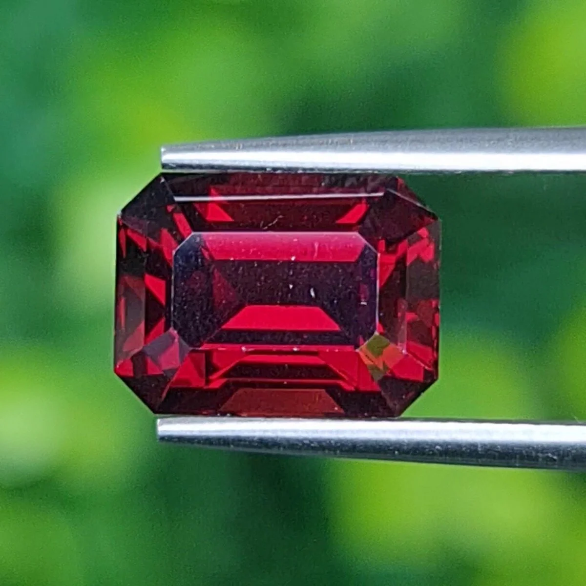 โกเมน Garnet
