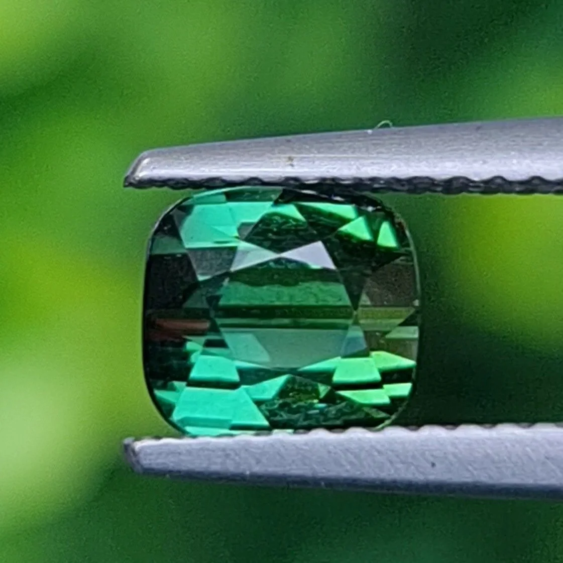 ทัวร์มาลีน Tourmaline