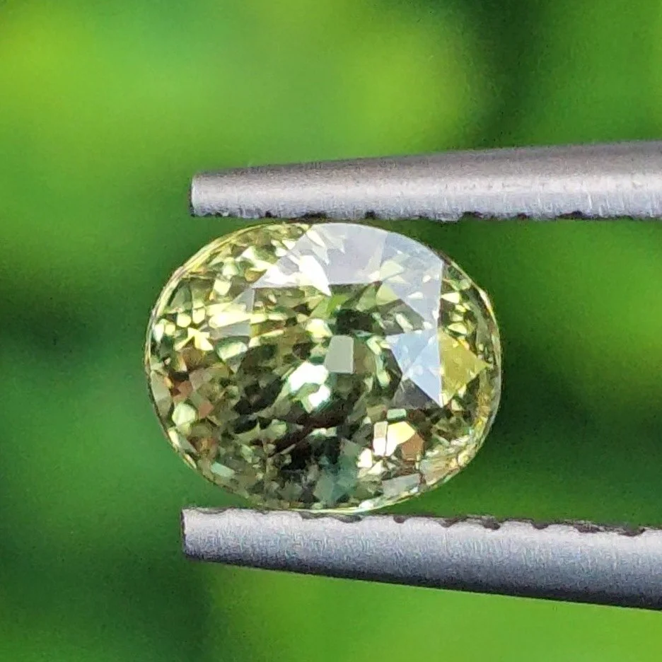 บุษราคัม Yellow Sapphire
